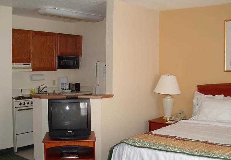 Extended Stay America Suites - Virginia Beach Room photo